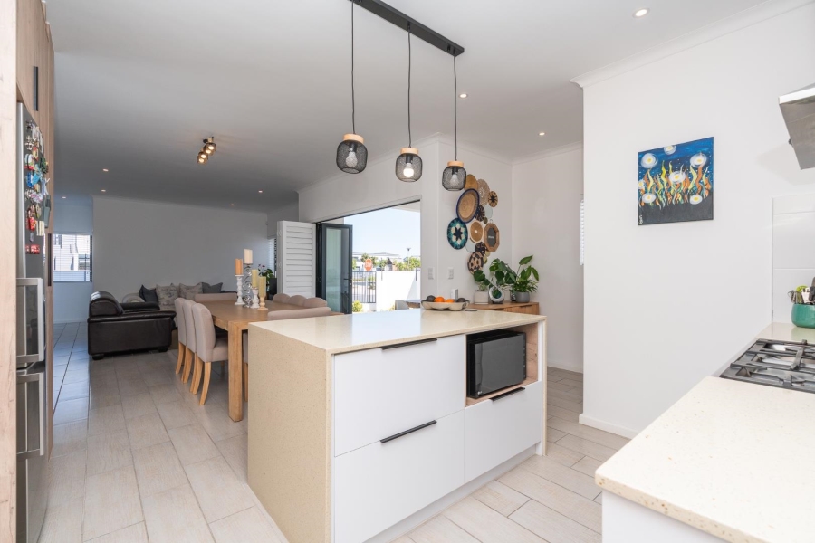 4 Bedroom Property for Sale in Sandown Western Cape